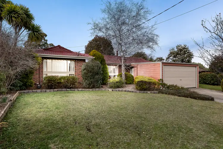 7 Sansom Street, Gisborne VIC 3437