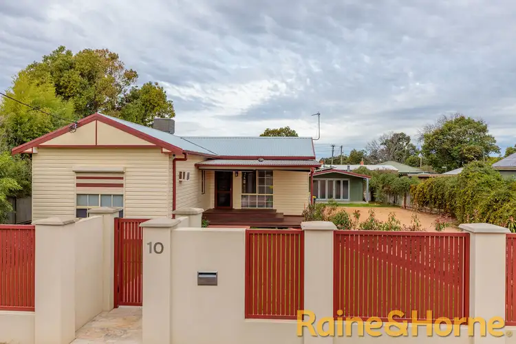 10 Corbett Avenue, Dubbo NSW 2830