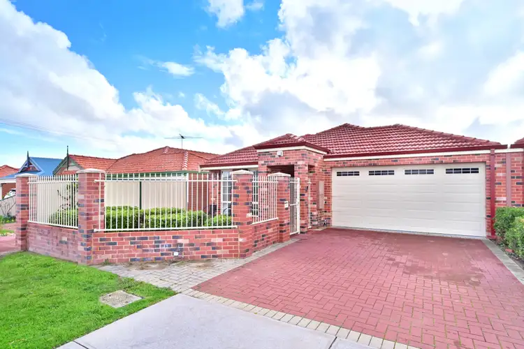 118 Treasure Road, Queens Park WA 6107