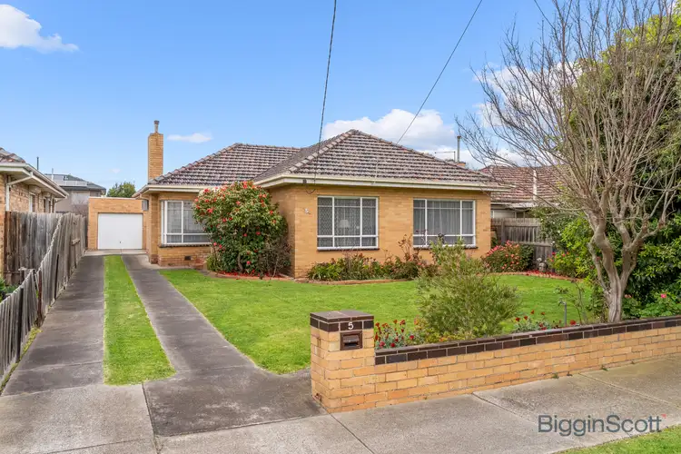 5 Marsh Street, Maidstone VIC 3012
