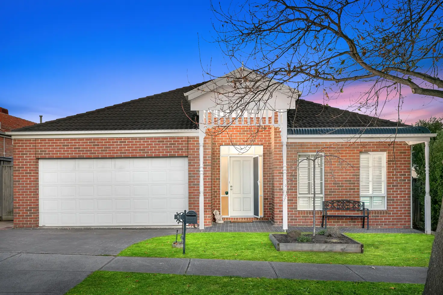 Main view of Homely house listing, 10 Oakville Place, Craigieburn VIC 3064