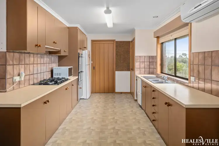 Second view of Homely house listing, 21 Wyuna Walk, Mooroolbark VIC 3138