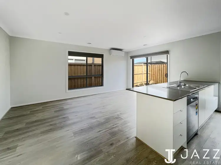 Fifth view of Homely house listing, 10 Finn Way, Tarneit VIC 3029