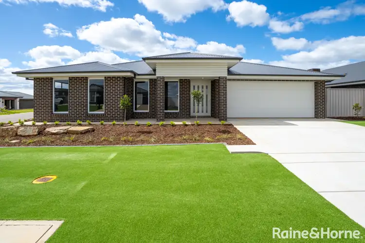 146 Valencia drive, Gobbagombalin NSW 2650