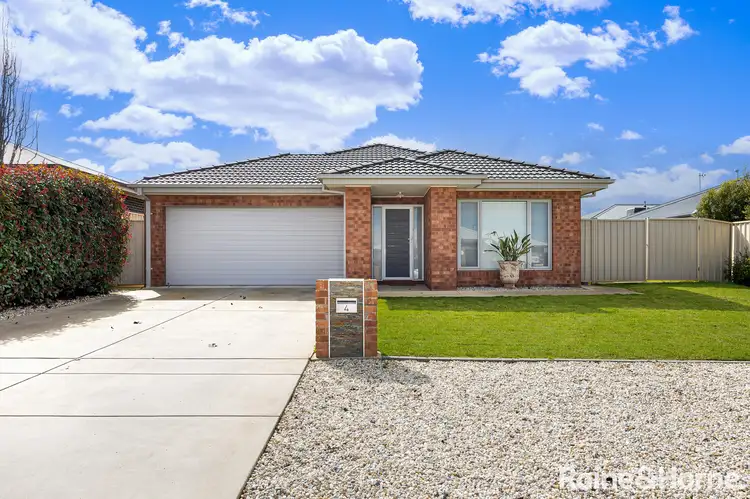 4 Morris Crescent, Gobbagombalin NSW 2650