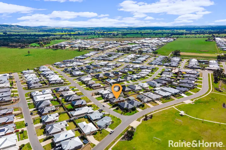 Second view of Homely house listing, 4 Morris Crescent, Gobbagombalin NSW 2650