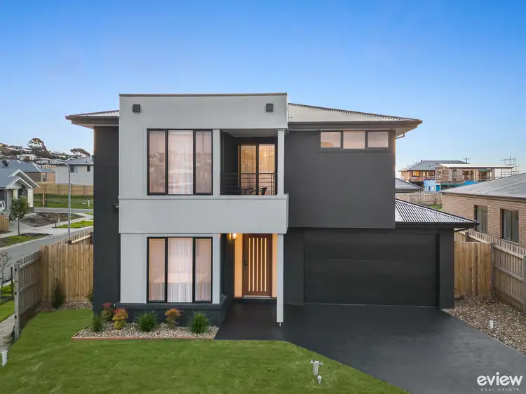 8 Moondara Drive, San Remo VIC 3925