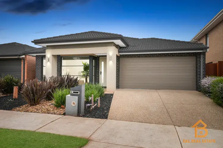 Second view of Homely house listing, 5 Welshie Street, Thornhill Park VIC 3335