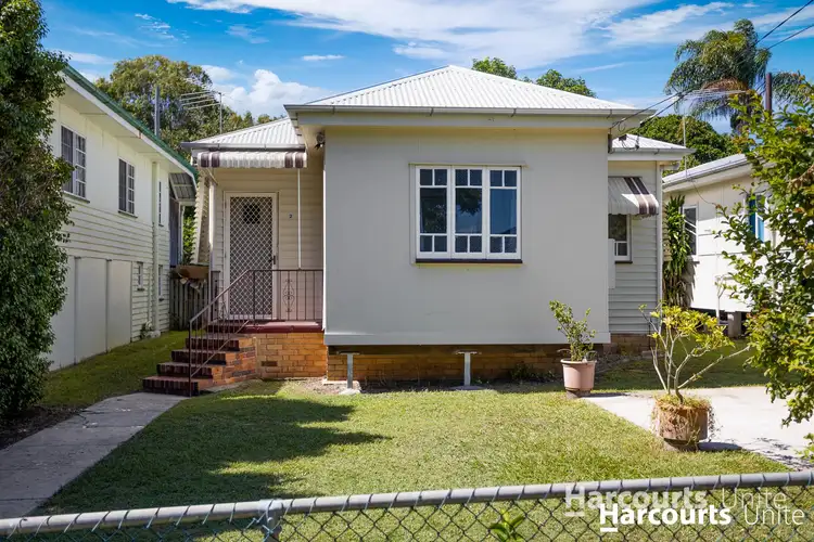 32 Annie Street, Woody Point QLD 4019