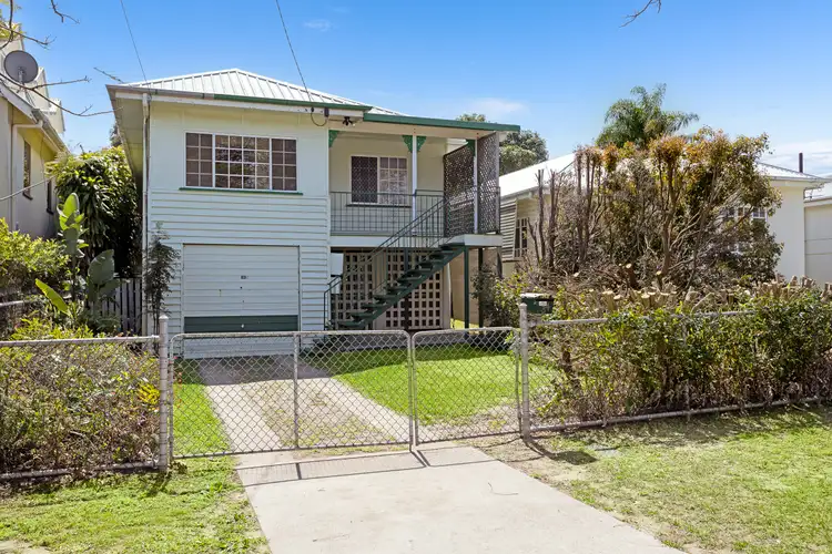34 Annie Street, Woody Point QLD 4019