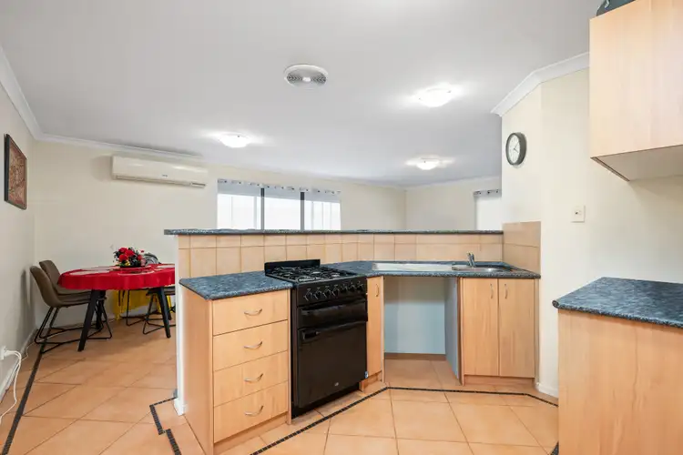 Sixth view of Homely house listing, 11 Elm Close, Camillo WA 6111