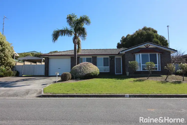 8 Cowley Crescent, Port Lincoln SA 5606