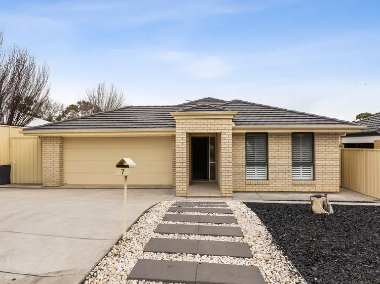 7 Nigel Lane, Hackham SA 5163