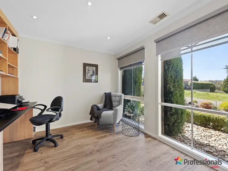 Fourth view of Homely house listing, 3 Lakeview Close, Hidden Valley VIC 3756