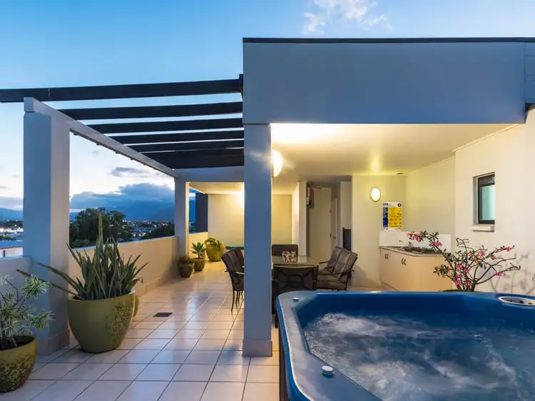 42/93-95 McLeod Street, Cairns City QLD 4870