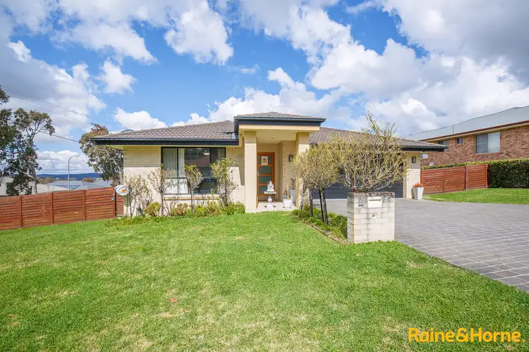 4 McCarthy Crescent, Armidale NSW 2350