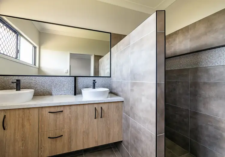 Seventh view of Homely house listing, 1 Pellage Court, Beaconsfield QLD 4740