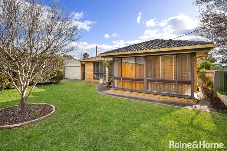 34 Main Street, Lake Albert NSW 2650