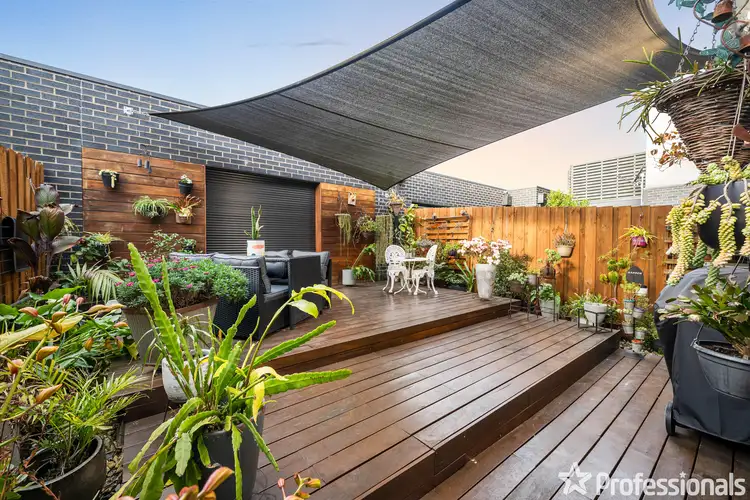 Main view of Homely house listing, 2/10 Domain Drive, Hillside VIC 3037
