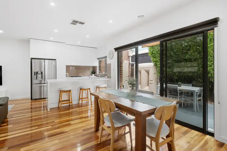 Main view of Homely unit listing, 2/41 Riverside Avenue, Avondale Heights VIC 3034