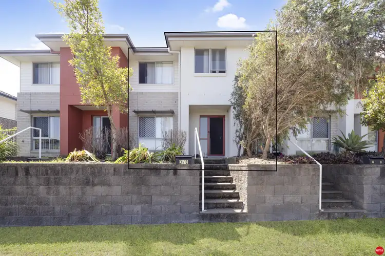 3/8 Lamington Drive, Redbank Plains QLD 4301