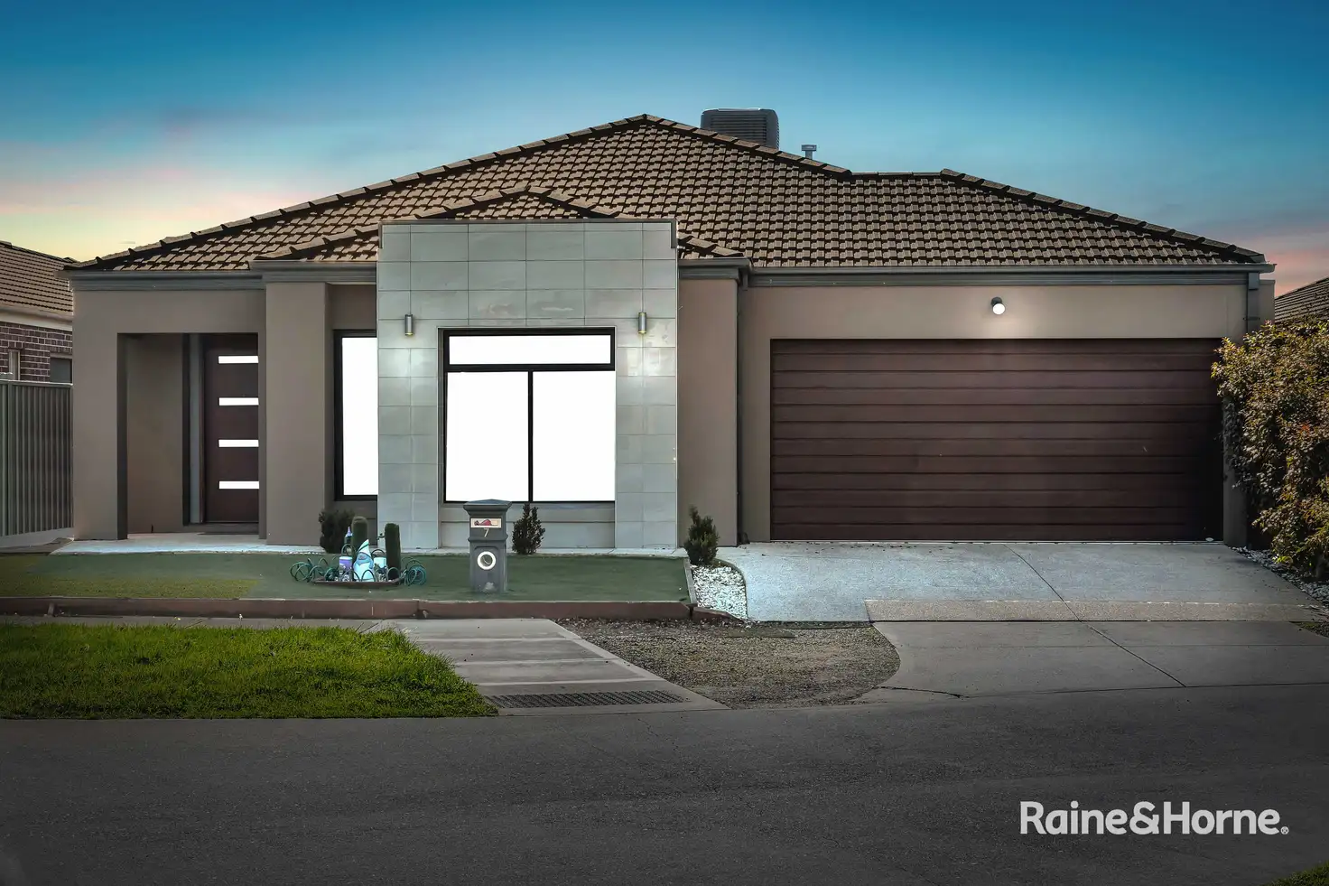 Main view of Homely house listing, 7 Spencer Circuit, Cranbourne East VIC 3977