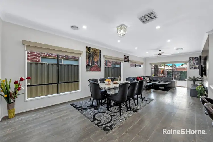 Fifth view of Homely house listing, 7 Spencer Circuit, Cranbourne East VIC 3977