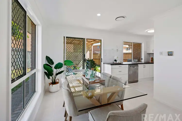 Fourth view of Homely villa listing, 4/27 Camille Crescent, Wynnum West QLD 4178