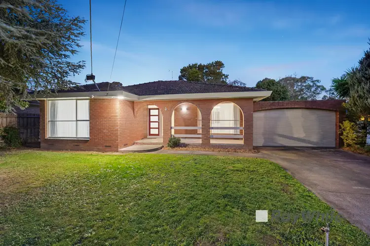 Main view of Homely house listing, 5 Sundown Court, Narre Warren VIC 3805