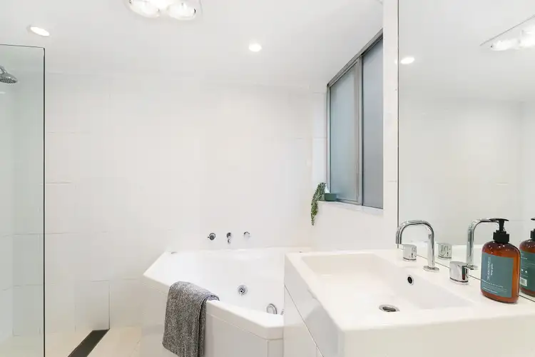 Sixth view of Homely apartment listing, 2/302 Burns Bay Road, Lane Cove NSW 2066