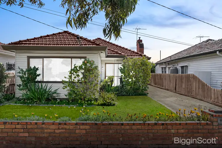 42 Emu Road, Maidstone VIC 3012