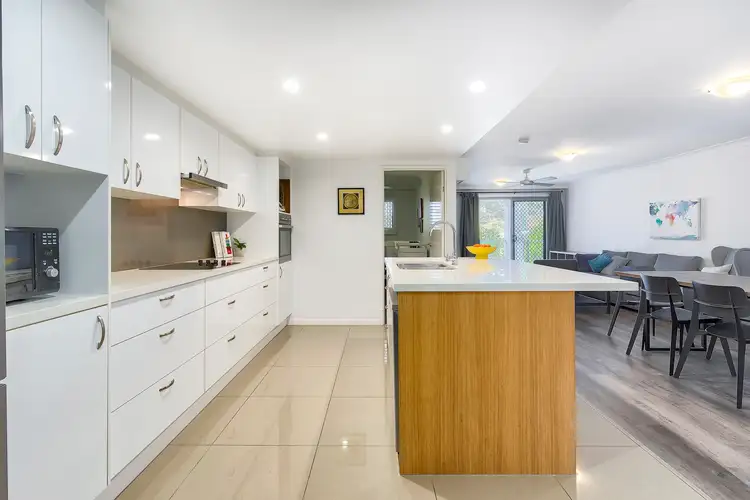1/18 University Road, Mitchelton QLD 4053