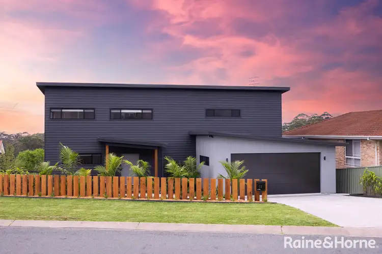 32 Seaspray Street, Narrawallee NSW 2539