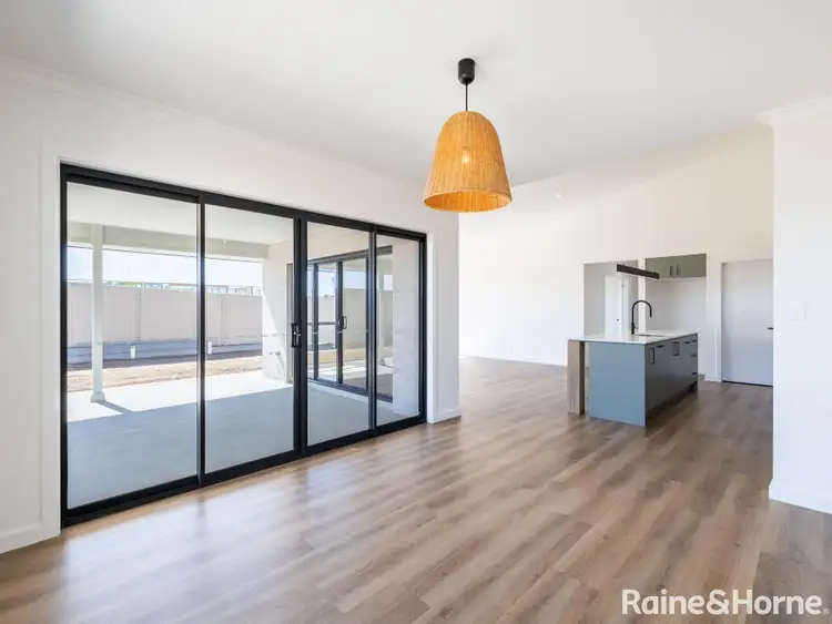 Sixth view of Homely house listing, 7 Bradbury Drive, Kelso NSW 2795