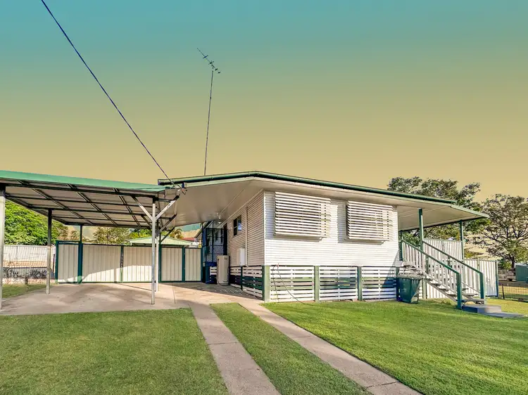 2 Burnham Street, Moura QLD 4718