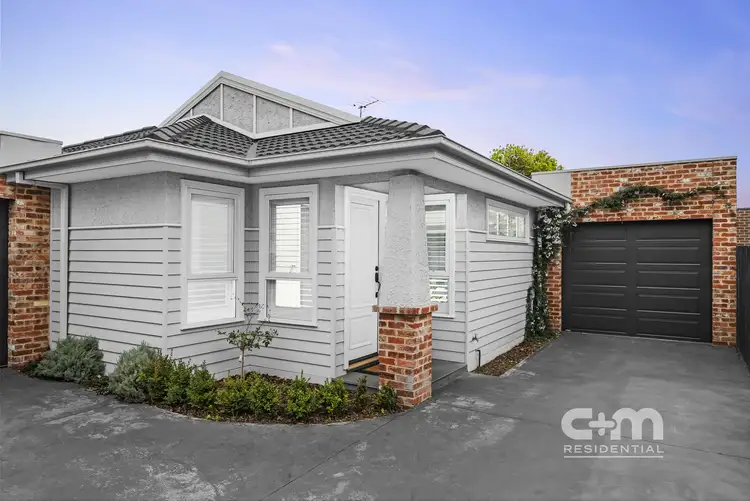 2/112 View Street, Glenroy VIC 3046