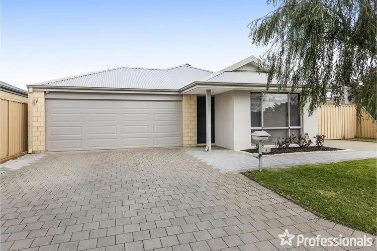 18 Koonart Pass, Byford WA 6122