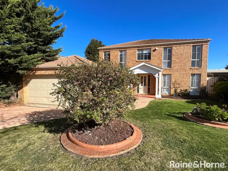 40 Grandview Cres