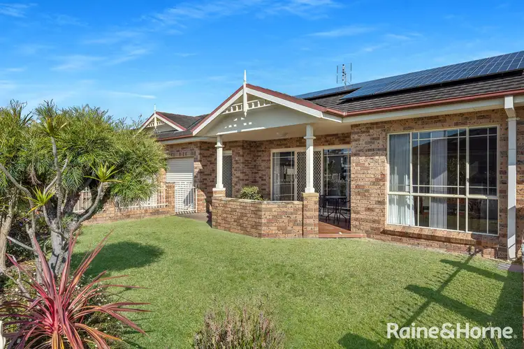 Main view of Homely villa listing, 8/10 Ingestre Avenue, Shoalhaven Heads NSW 2535