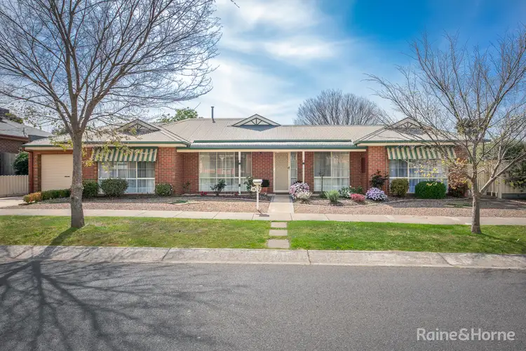 60 Thornton Avenue, Sunbury VIC 3429
