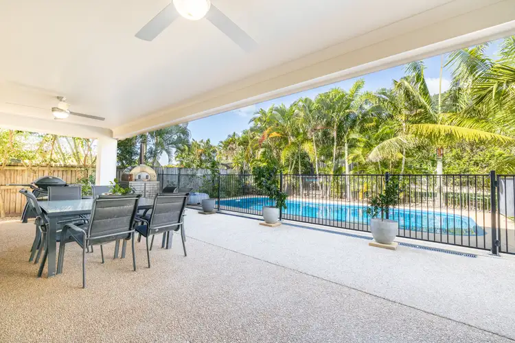 77 Parker Road, Cannonvale QLD 4802