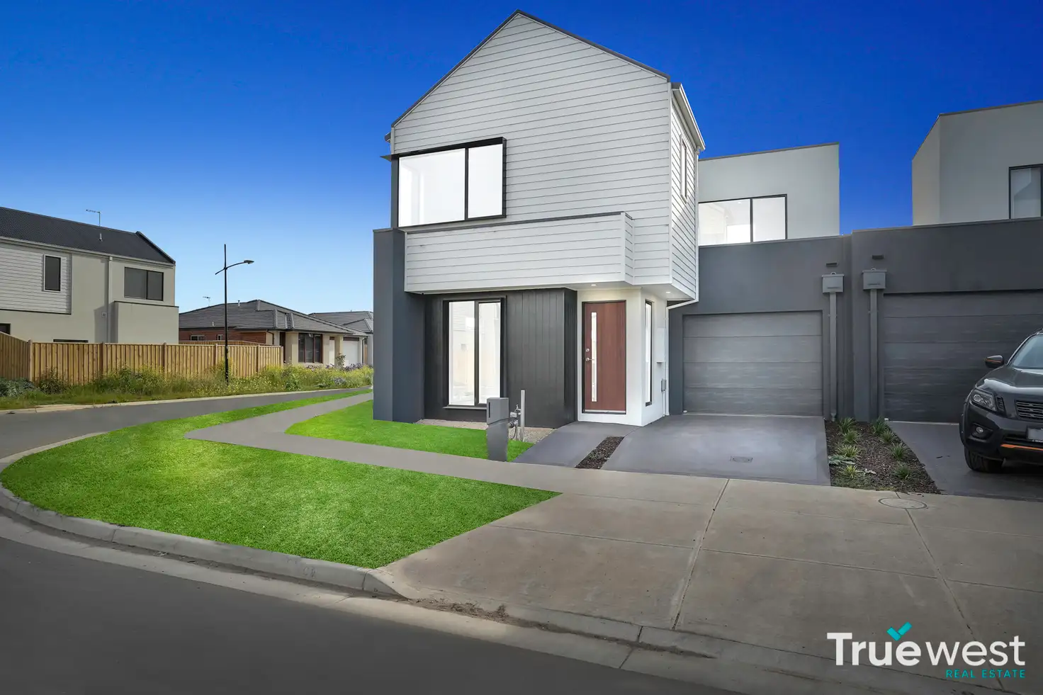 Main view of Homely townhouse listing, 10 Medoc Boulevard, Deanside VIC 3336