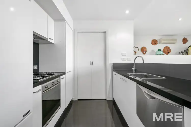 Fourth view of Homely apartment listing, 605/220 Commercial Road, Prahran VIC 3181