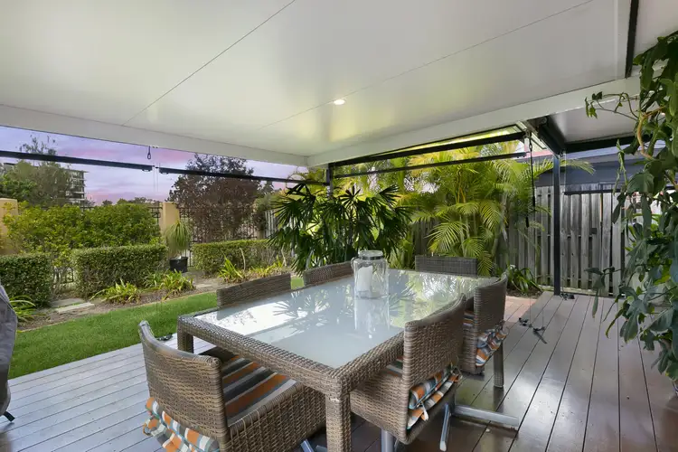 17/136 Palm Meadows Drive, Carrara QLD 4211