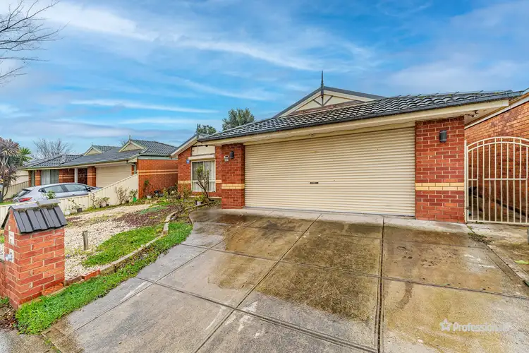 Second view of Homely house listing, 27 Emerald Circuit, Craigieburn VIC 3064