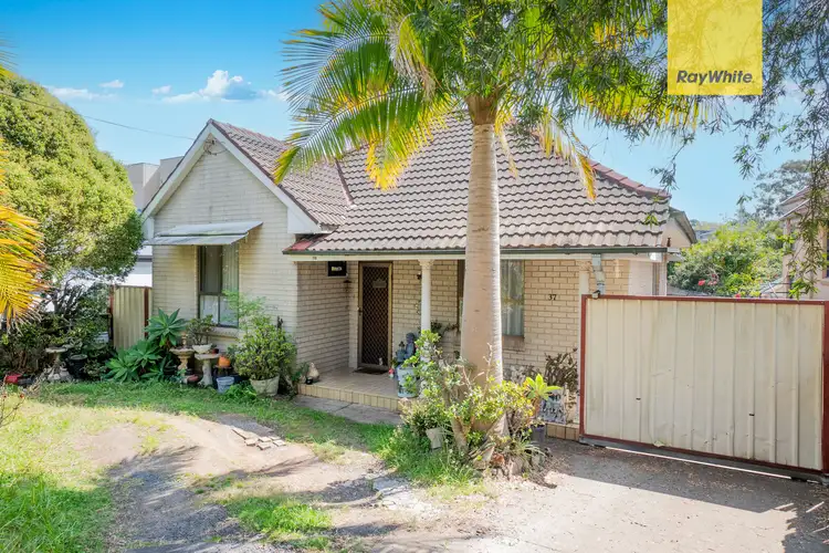 37 Western Crescent, Gladesville NSW 2111