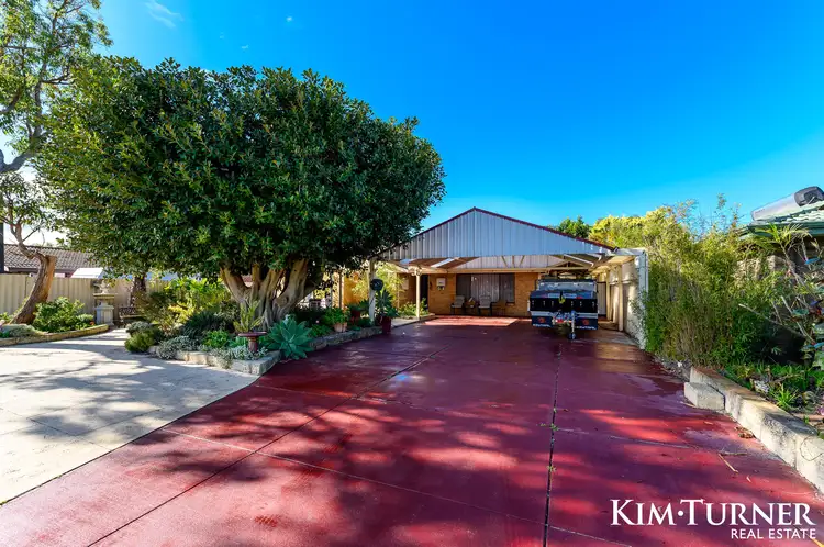 16 Jarrah Grove