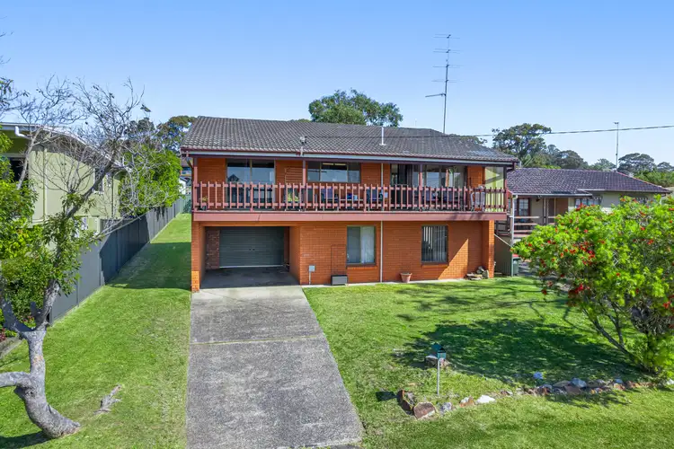 6 Sabrina Avenue, Bateau Bay NSW 2261