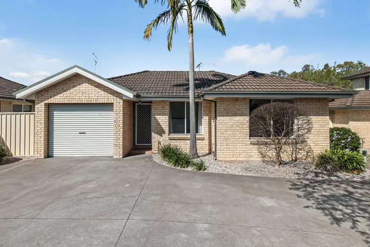 2/94 Adelaide Street, Oxley Park NSW 2760