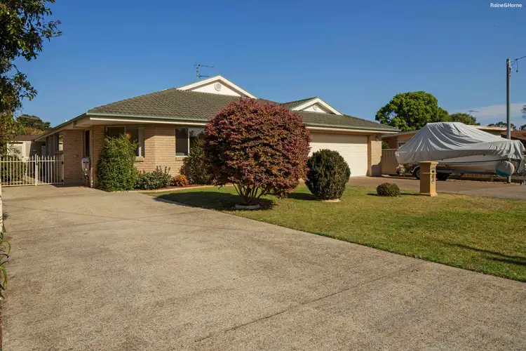 12 Bayview Street, Surfside NSW 2536